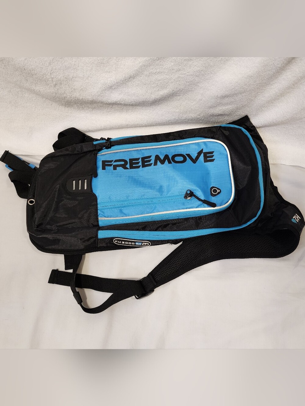 FreeMove H2 Hydration Backpack 2L Water Bladder Hiking Cycling Blue
